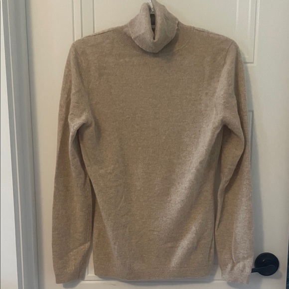 Garnet Hill Women’s Beige Cashmere Turtleneck Sweater - Picture 1 of 5